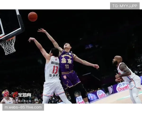 北控里勒空砍32分难挽败局 球队防守端漏洞明显 北控里勒空砍32分难挽败局 球队防守端漏洞明显